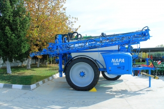 Прикачна пръскачка AGRIO Napa 3300 литра 24 метра