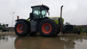 Claas Xerion 3300 Trac-НАЛИЧЕН !